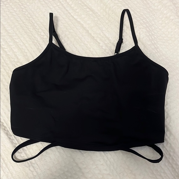 ALO Yoga Tops - Alo Yoga Black Strappy Crop Top, Small